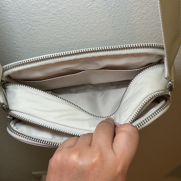 Lululemon White Crossbody Bag - Picture 6 of 6